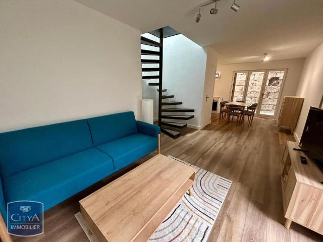 Appartement à louer 2 pièces 55.61m²