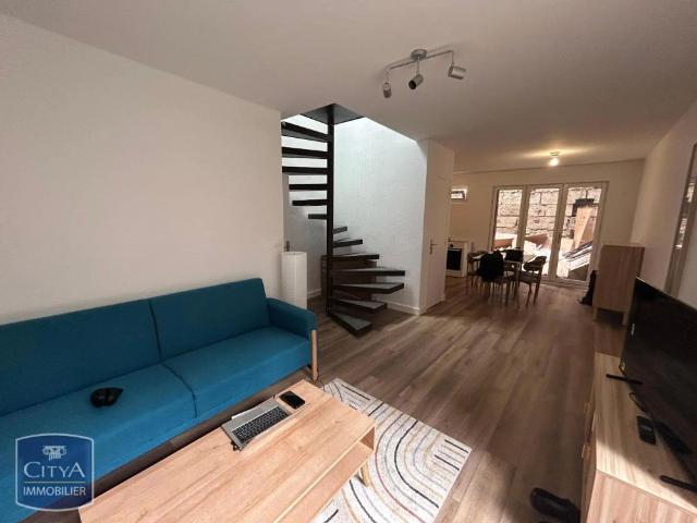 Appartement à louer 2 pièces 55.61m²