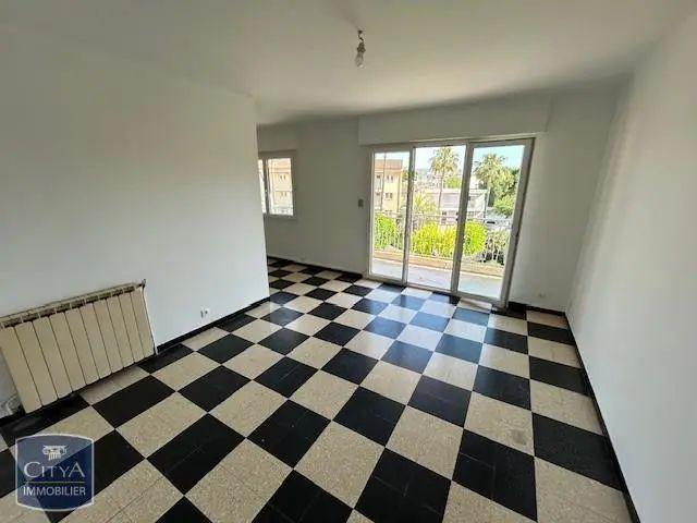 Appartement à louer 2 pièces 55.82m²
