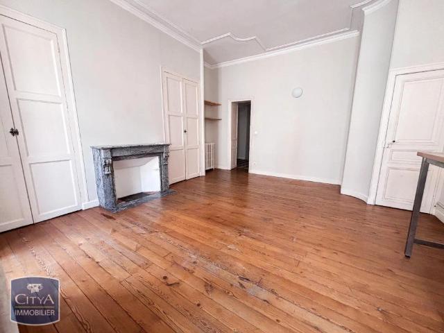 Appartement à louer 2 pièces 55.8m²