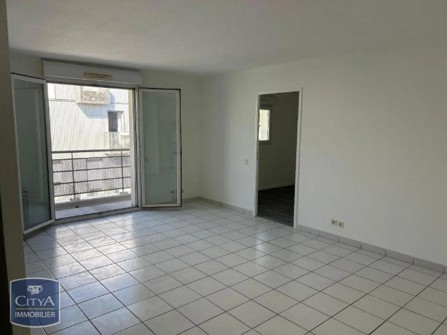 Appartement à louer 2 pièces 55.9m²