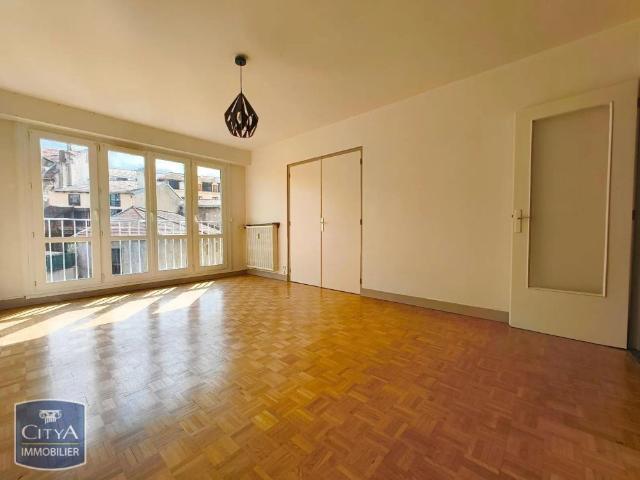Appartement à louer 2 pièces 56.62m²
