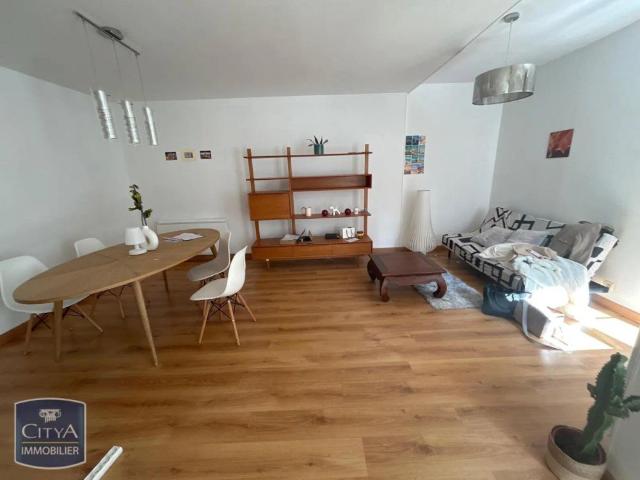 Appartement à louer 2 pièces 57.26m²
