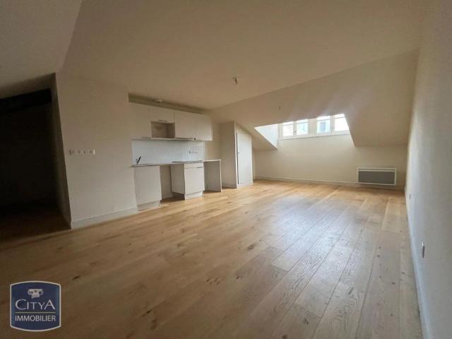 Appartement à louer 2 pièces 57.3m²