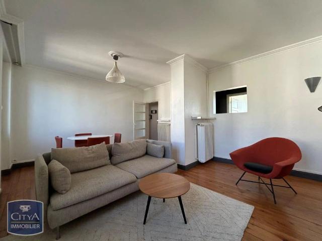 Appartement à louer 2 pièces 57.79m²