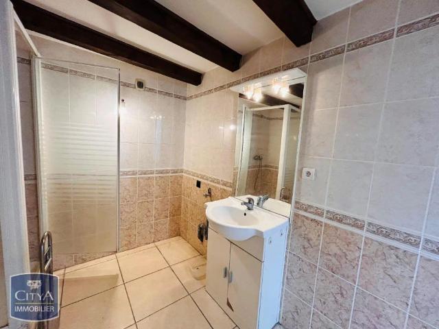 Appartement à louer 2 pièces 57.72m²