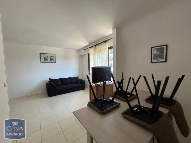 Appartement à louer 2 pièces 57.94m²
