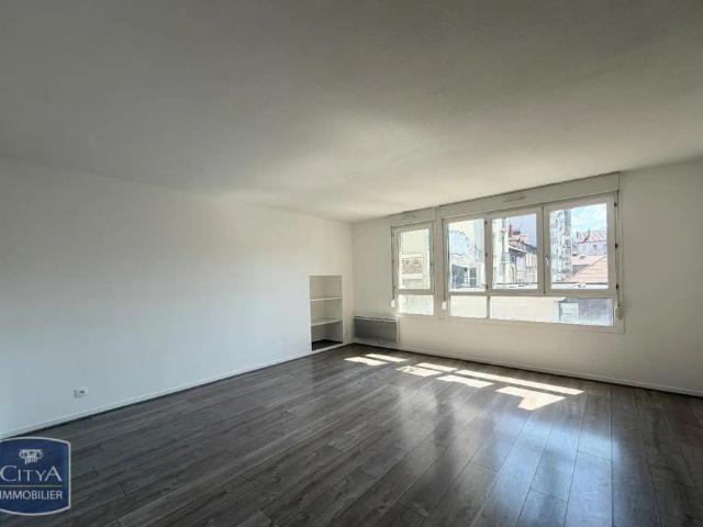 Appartement à louer 2 pièces 57.95m²