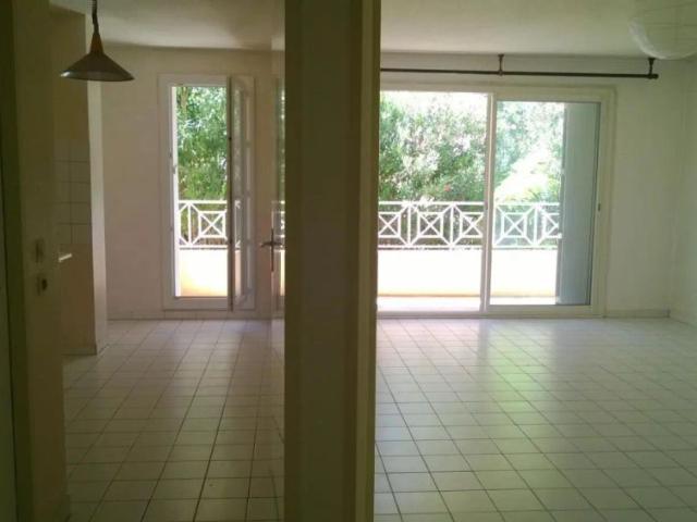 Appartement à louer 2 pièces 50.77m²