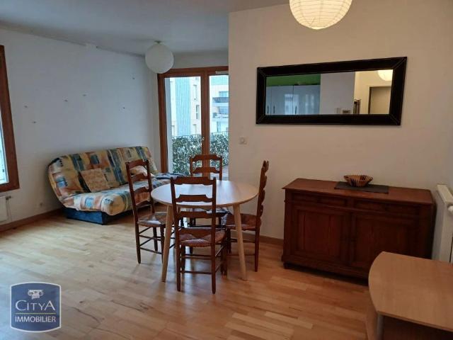 Appartement à louer 2 pièces 51.64m²