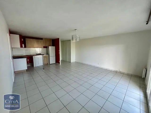 Appartement à louer 2 pièces 51.6m²