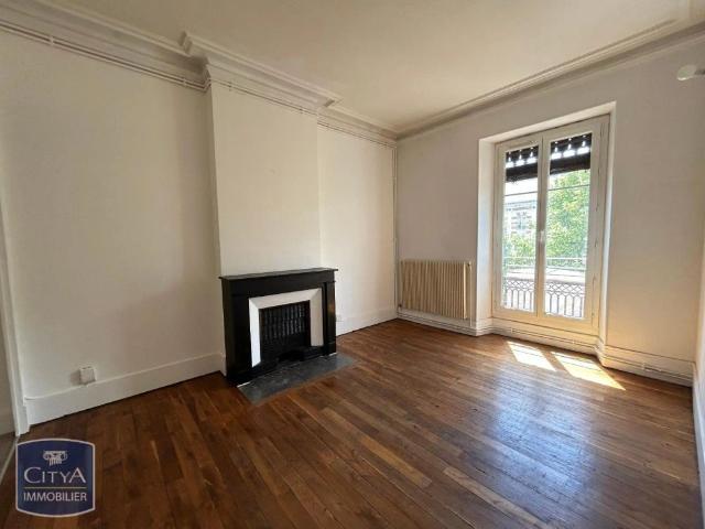 Appartement à louer 2 pièces 52.56m²