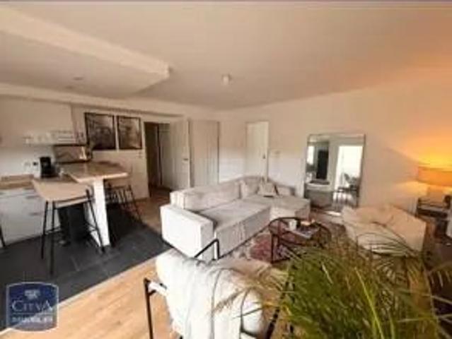 Appartement à louer 2 pièces 64.05m²