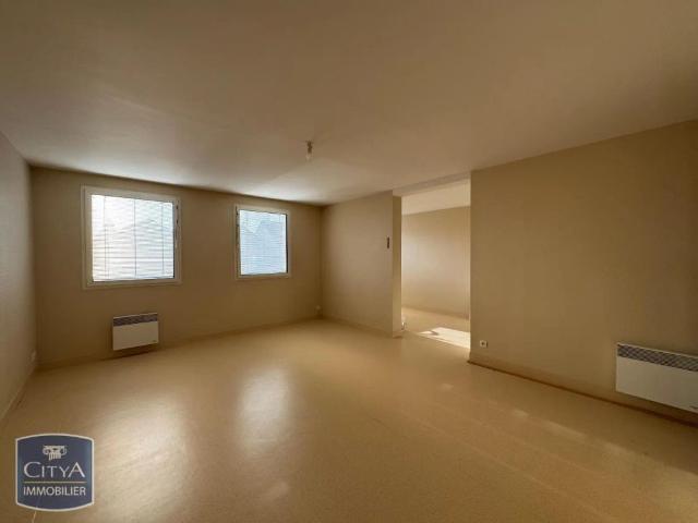 Appartement à louer 2 pièces 65.01m²