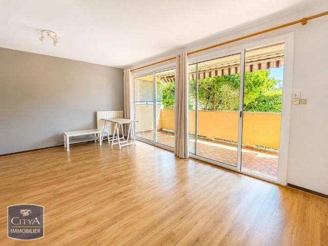 Appartement à louer 2 pièces 65m²