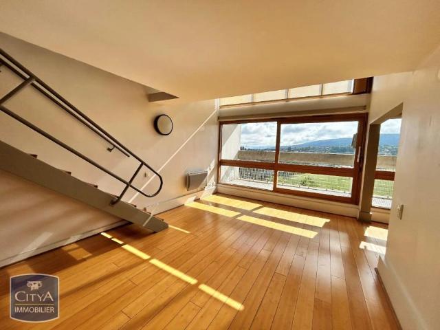 Appartement à louer 2 pièces 66.16m²