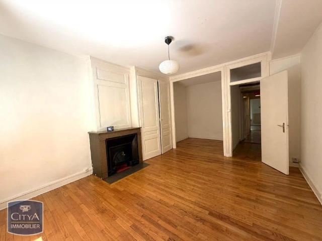 Appartement à louer 2 pièces 66.1m²