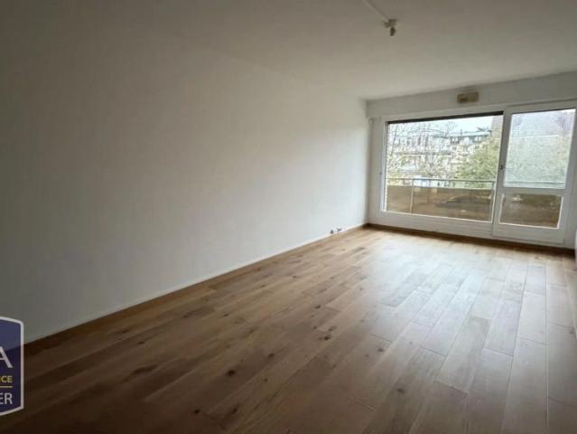 Appartement à louer 2 pièces 66.28m²