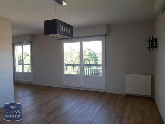 Appartement à louer 2 pièces 69.98m²