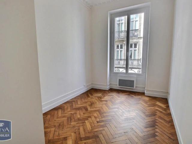 Appartement à louer 2 pièces 60.73m²