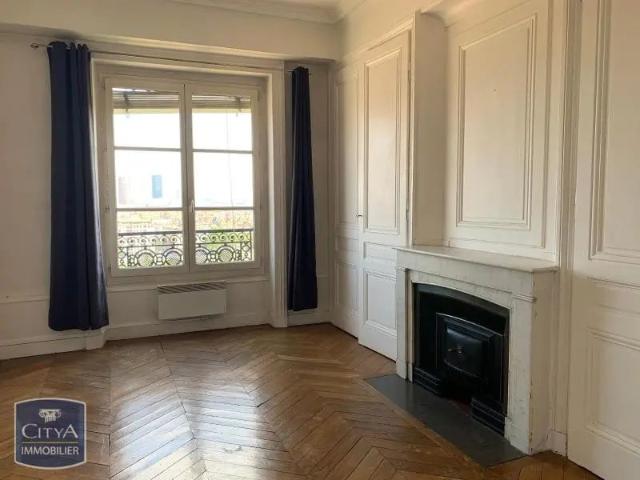 Appartement à louer 2 pièces 60.9m²