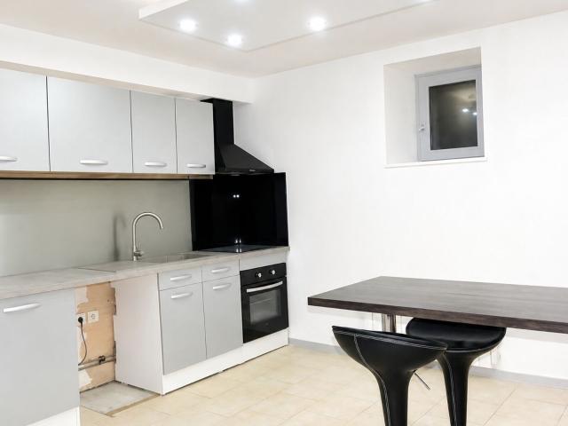Appartement à louer 2 pièces 61,90 m
