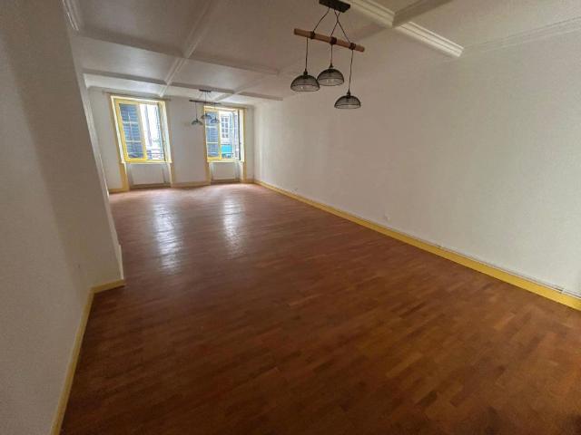 Appartement à louer 2 pièces 61m²