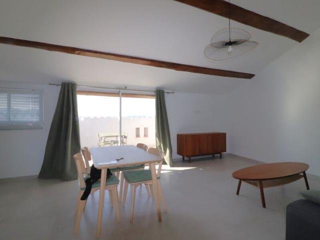 Appartement à louer 2 pièces • 62 m2 Roquevaire