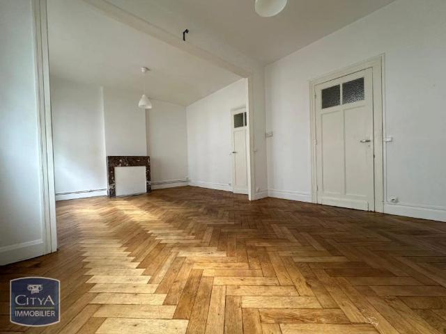 Appartement à louer 2 pièces 62.02m²
