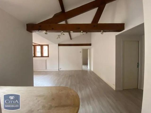 Appartement à louer 2 pièces 62.24m²