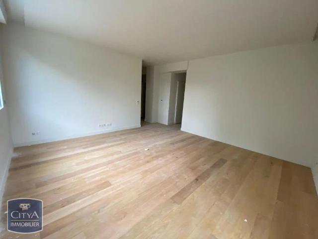 Appartement à louer 2 pièces 62.85m²