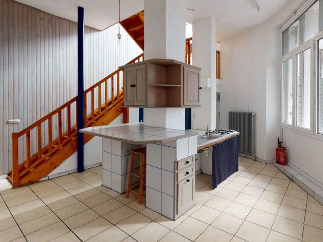 Appartement à louer 2 pièces 63,73 m
