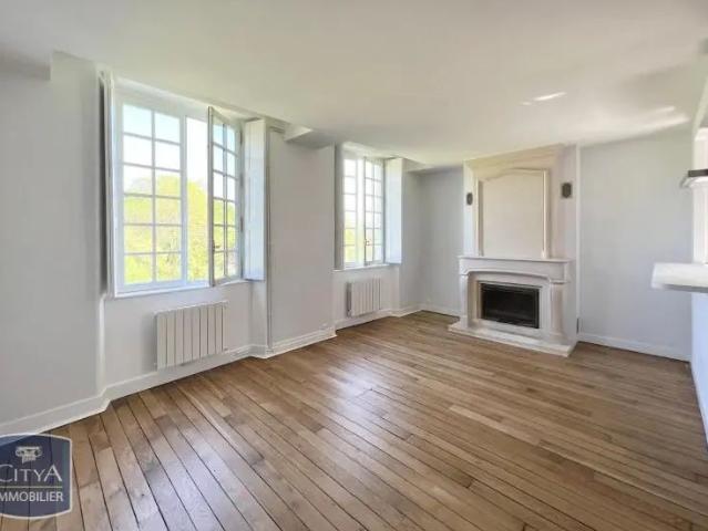 Appartement à louer 2 pièces 63.7m²