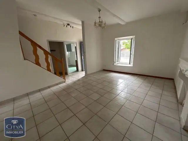 Appartement à louer 2 pièces 63.95m²