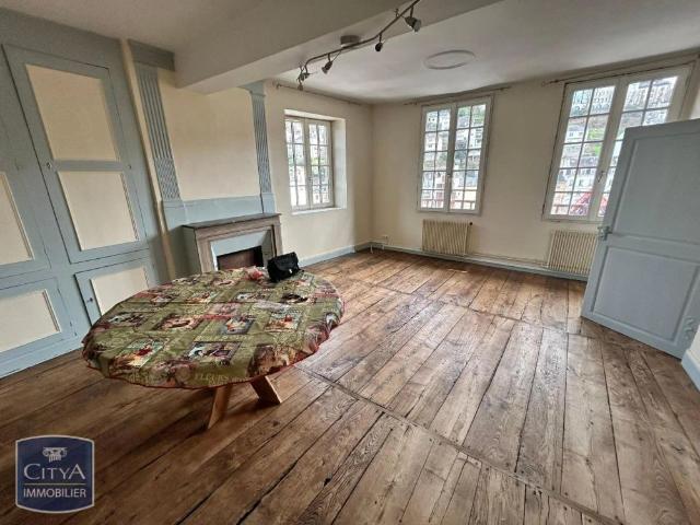 Appartement à louer 2 pièces 79m²