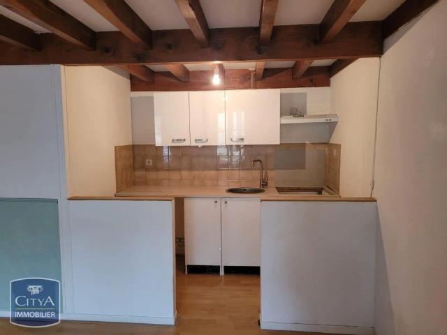 Appartement à louer 2 pièces 70.01m²