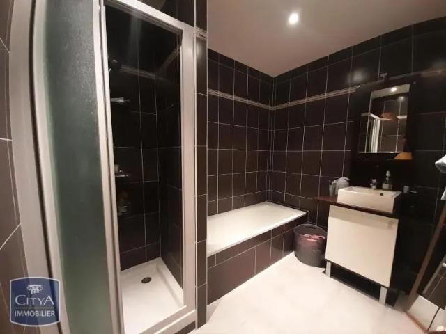 Appartement à louer 2 pièces 70.33m²