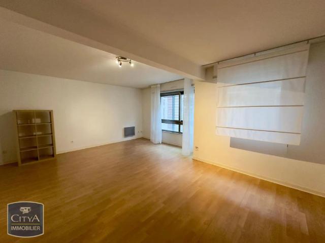 Appartement à louer 2 pièces 72.06m²
