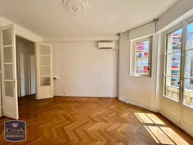 Appartement à louer 2 pièces 57.24m²