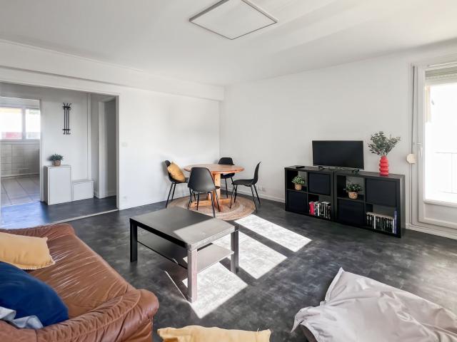 Appartement à louer 2 pièces 9,79 m
