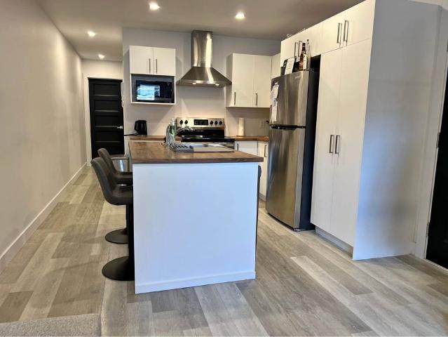 Appartement à Louer 3410 Avenue Bourbonnière, Rosemont/La Petite Patrie Montréal 8 photos | Logis Québec