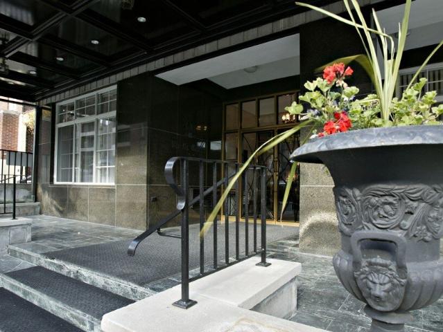 Appartement à Louer 3465 Rue Redpath, Montréal 16 photos | Logis Québec