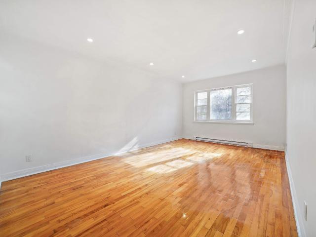 Appartement à Louer 3485 Ellendale Avenue, Côte des Neiges/Notre Dame de Grâce Montréal 12 photos | Logis Québec