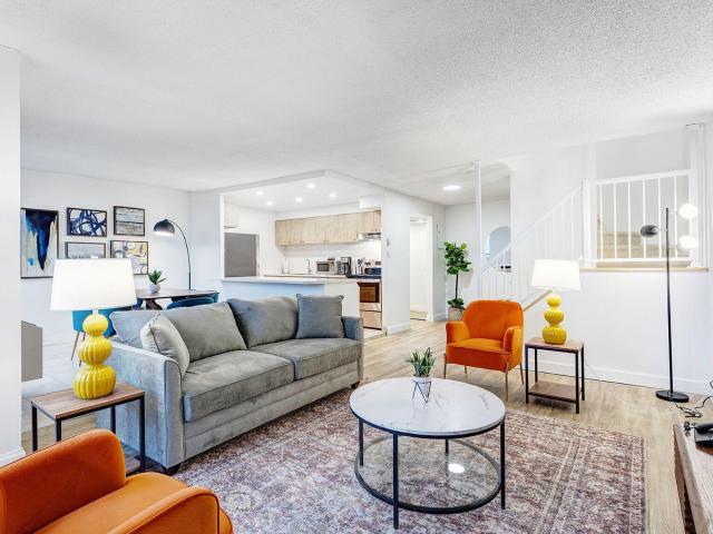 Appartement à Louer 350 Rue Prince Arthur Ouest, Montréal 23 photos | Logis Québec