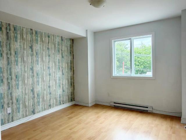 Appartement à Louer 35 Chemin Vanier Gatineau, QC J9H 1X7, Aylmer Gatineau 10 photos | Logis Québec