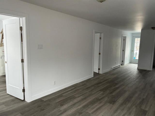 Appartement à Louer 35 49e avenue, Bois des Filion 12 photos | Logis Québec