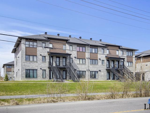 Appartement à Louer 371 Chemin McConnell, Aylmer Gatineau 12 photos | Logis Québec