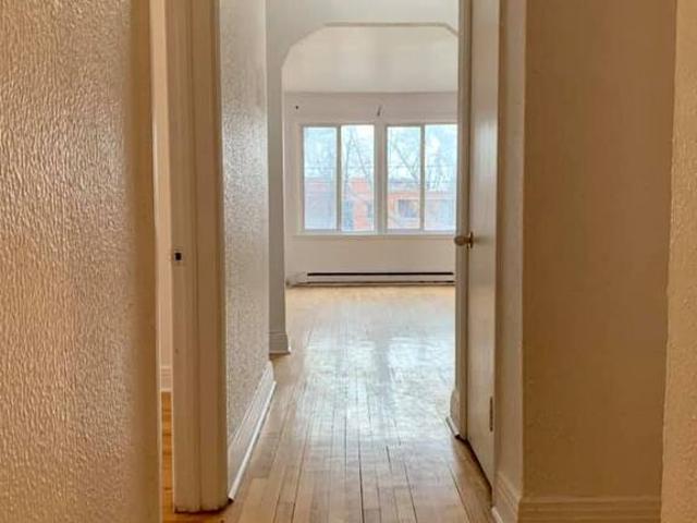 Appartement à Louer 3760 Avenue Lintonm, Côte des Neiges/Notre Dame de Grâce Montréal 9 photos | Logis Québec