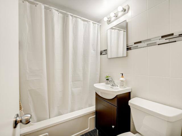 Appartement à Louer 3777 ST URBAIN, Montréal 19 photos | Logis Québec
