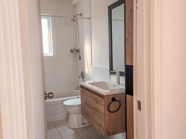Appartement à Louer 38 rue Montcalm, Le Vieux Longueuil Longueuil 6 photos | Logis Québec